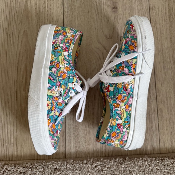 Vans - Picture 4 of 4